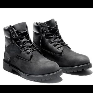 Classic Timberland Nubuck Boot (Premium Black)